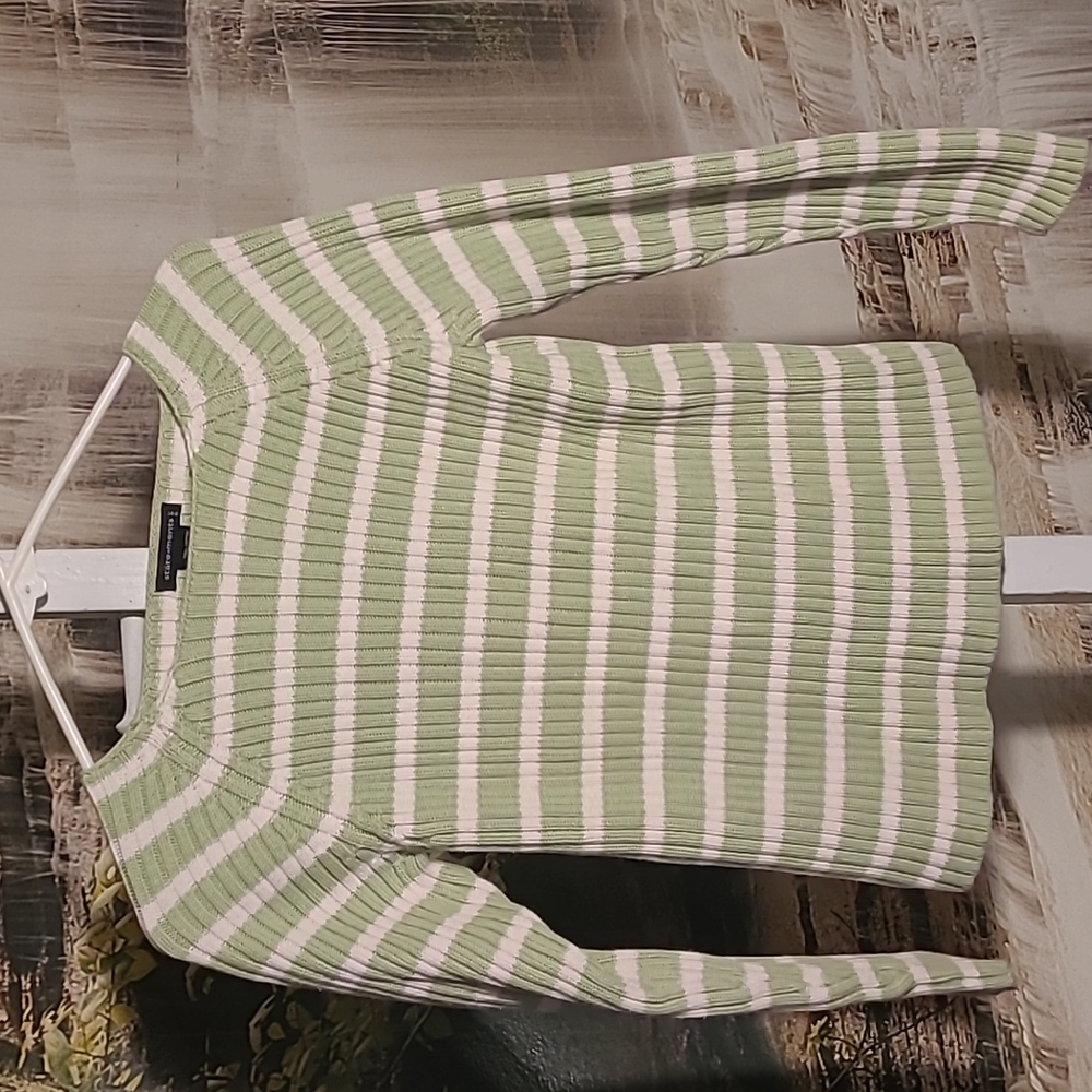 Statements Women Medium lime green white striped long sleeve cotton knit sweater